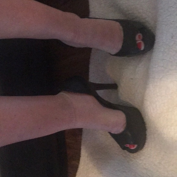 Black leather high heels - Picture 2 of 3